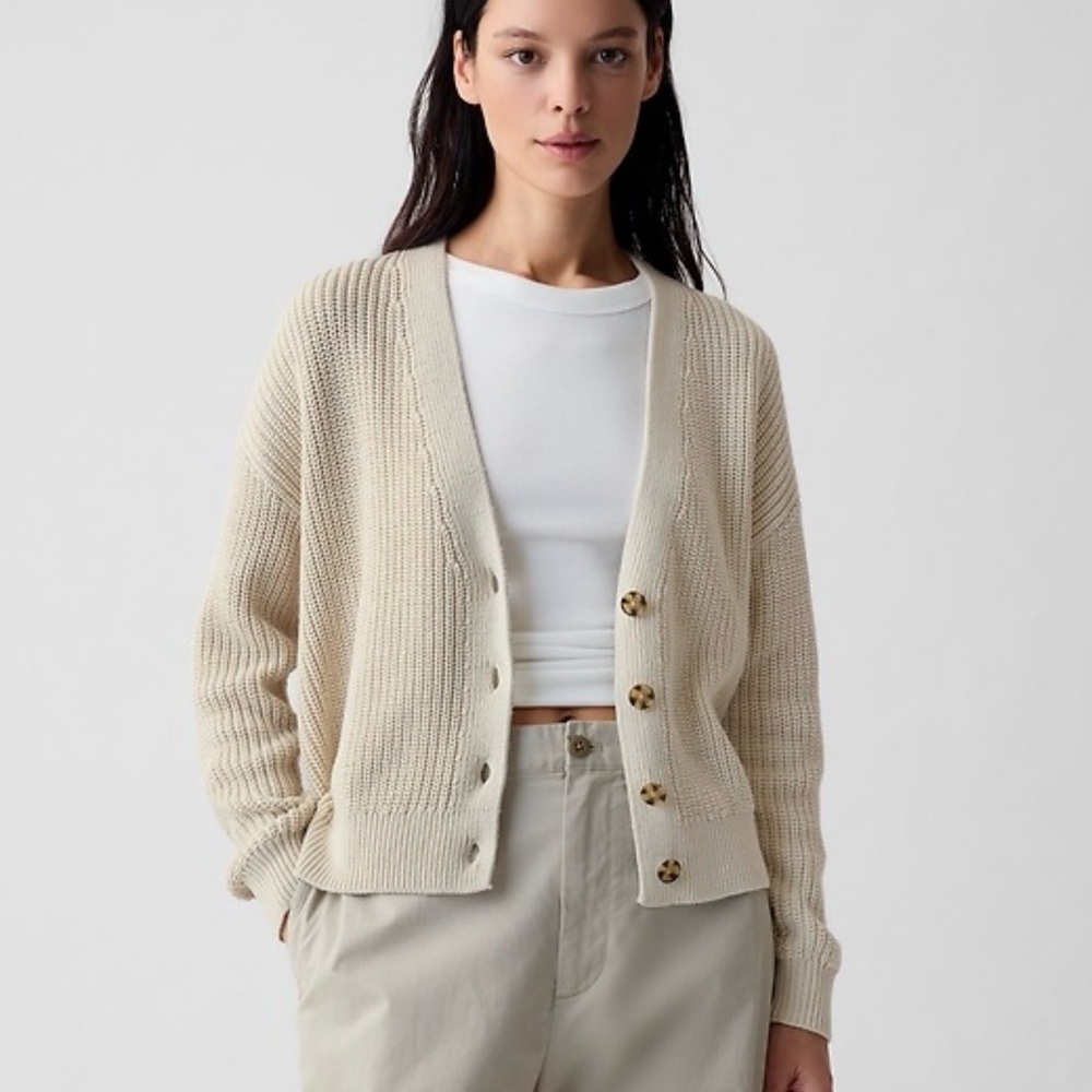 GAP Classic Cotton Cardigan Chino Cream Button Front Medium